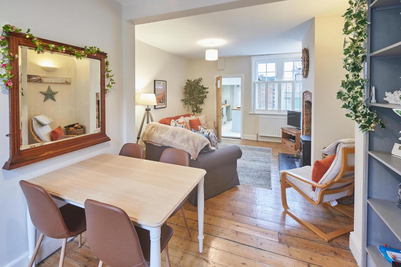 Host & Stay - 1 Coastguard Cottages 스카버러 외부 사진